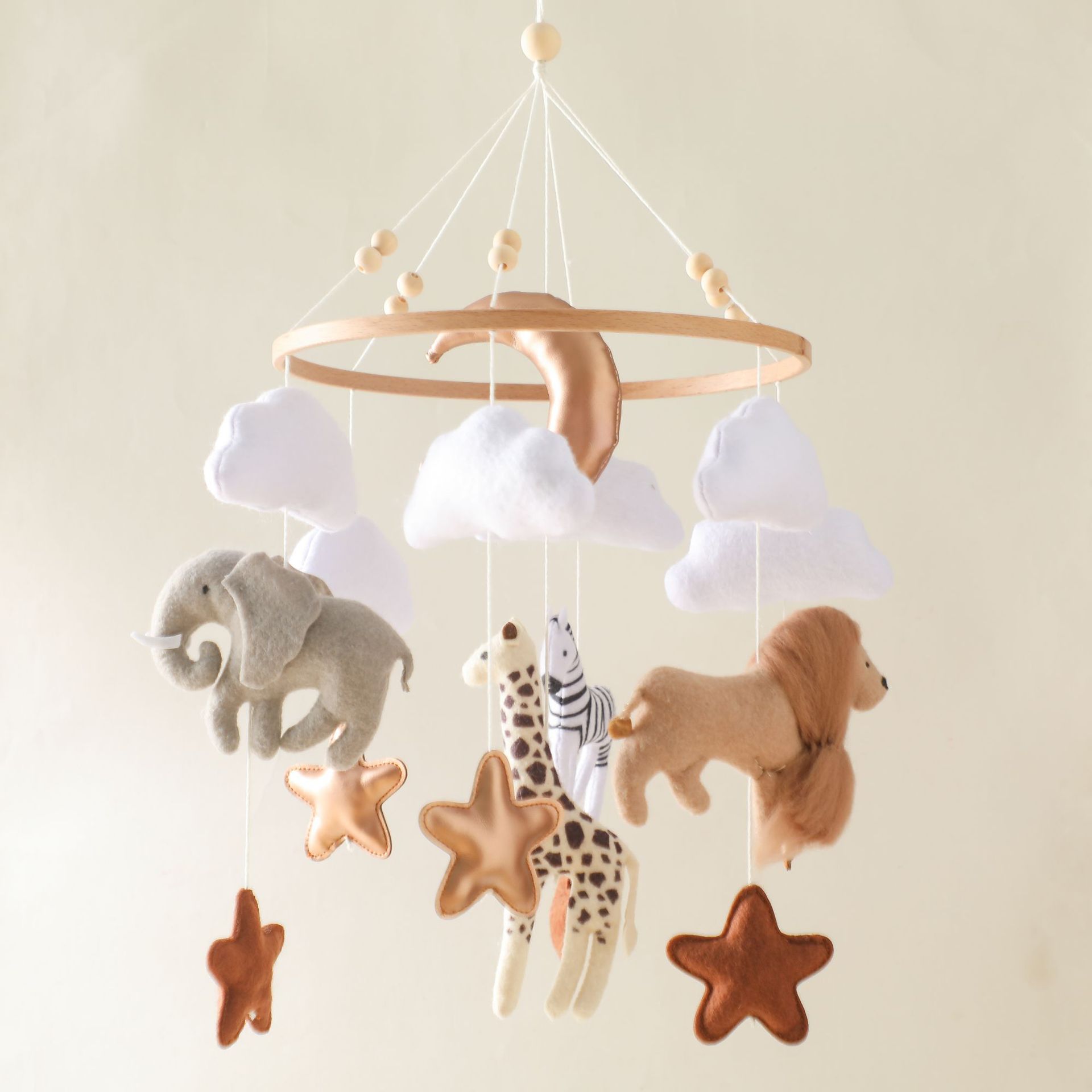Mobile de Lit Bébé Feutrine Animaux de la Forêt Animal royaume animal divers